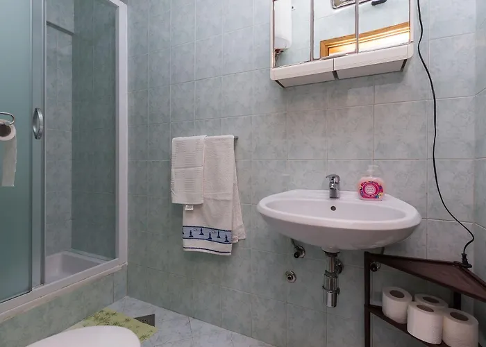 Kisic - Two-bedroom With Terrace Prizemlje