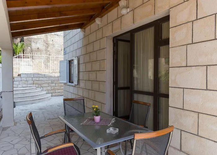 Kisic - Two-bedroom With Terrace Prizemlje