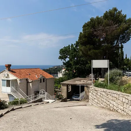 Kisic - Two-bedroom With Terrace Prizemlje * Mlini