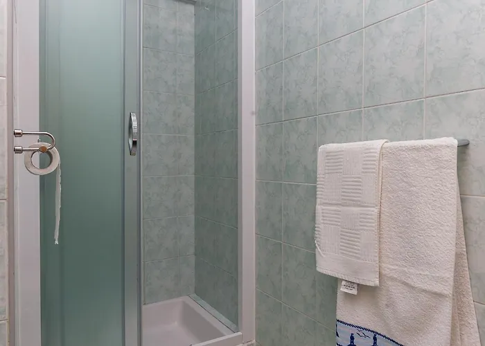 Kisic - Two-bedroom With Terrace Prizemlje Lejlighed Mlini